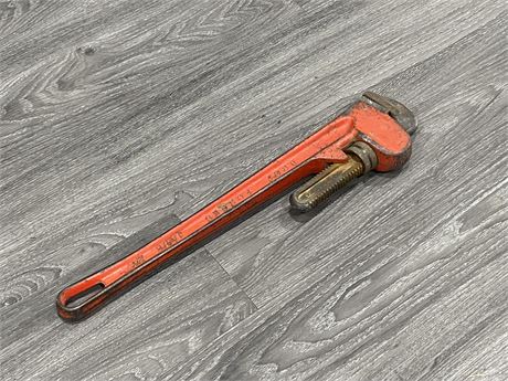 24” PIPE WRENCH