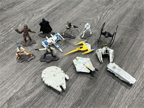 LOT OF MINIATURE STAR WARS FIGURES - SOME METAL DATING BACK TO 1994