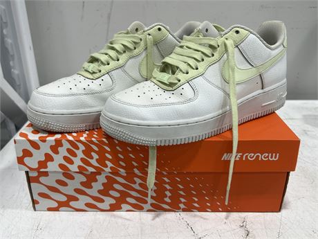 WOMENS NIKE AIR FORCE 1 SHOES SIZE 9