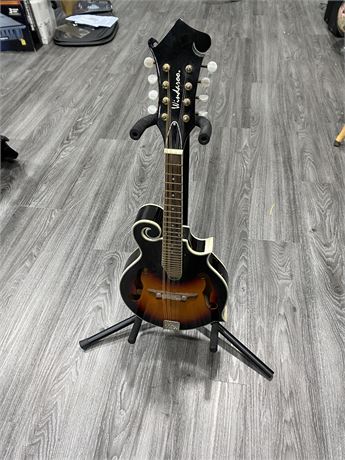 FANCY F STYLE WINDAROO MANDOLIN MODEL NO. PM-3/VS (With stand)