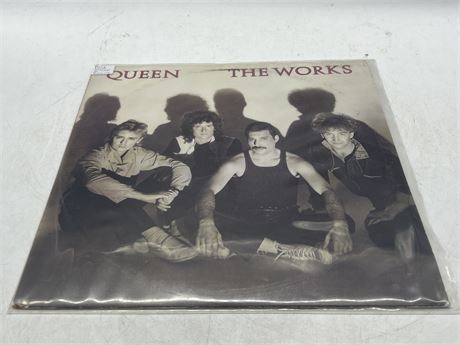 RARE SOUTH AFRICAN PRESS QUEEN - THE WORKS - VG+
