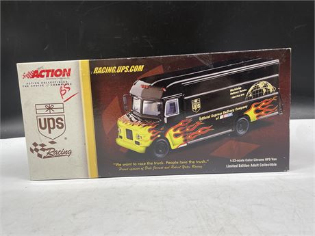 ACTION COLLECTIBLES 1:32 UPS RACING TRUCK IN BOX