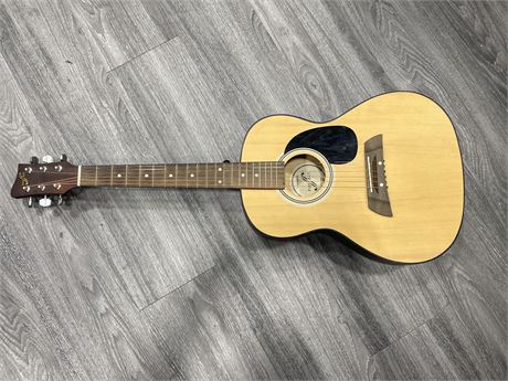 FIRST ACT MG395 GUITAR
