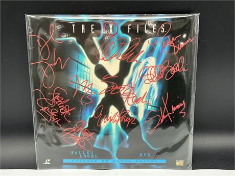 THE X-FILES CAST SIGNED LASER DISC W/ COA