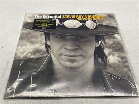 THE ESSENTIAL - STEVIE RAY VAUGHAN & DOUBLE TROUBLE 2LP - EXCELLENT (E)