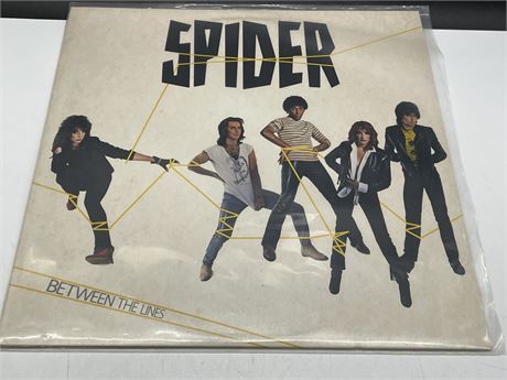 SPIDER - BETWEEN THE LINES - NEAR MINT (NM)