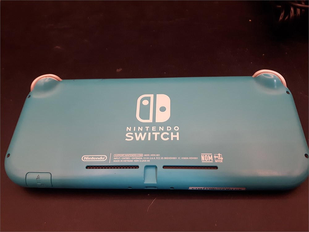 Urban Auctions - SWITCH LITE CONSOLE (WORKING - JOYCONS SLIGHTLY WARPED ...