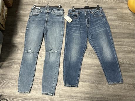 2 NEW PAIRS OF JEANS - 1 W/TAGS - H&M & AMERICAN EAGLE - BOTH SIZE 10