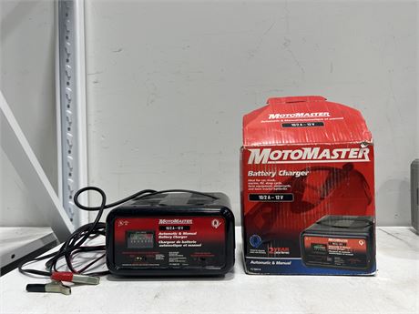 MOTOMASTER BATTERY CHARGER - WORKING