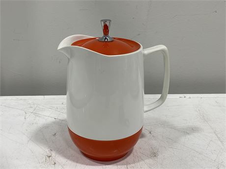 1970’S THERMOS INSULATED WATE JUICE PITCHER (9”)