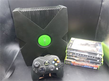 ORIGINAL XBOX CONSOLE WITH GAMES - VERY GOOD CONDITION