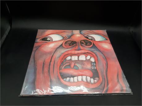 IN THE COURT OF THE CRIMSON KING - EXCELLENT CONDITION (E) - VINYL