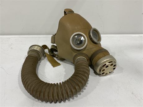 VINTAGE BABY GAS MASK