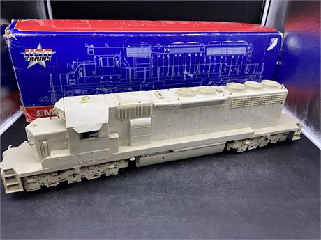 USA TRAINS MODEL - EMD SD40-2