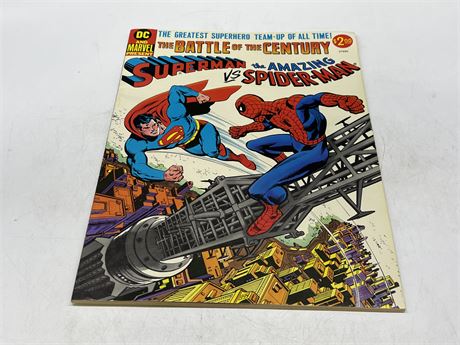 1976 SUPERMAN VS SPIDER-MAN LARGE COMIC