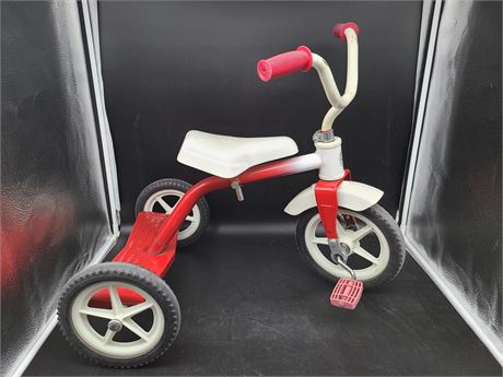 CHILDRENS TRICYCLE