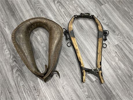 ANTIQUE HORSE COLLAR WITH HAMES