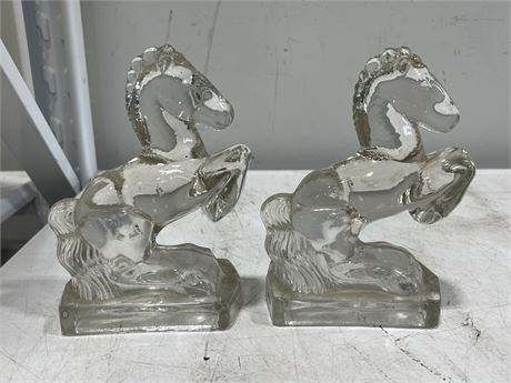 2 VINTAGE GLASS HORSE BOOKENDS (8” tall)