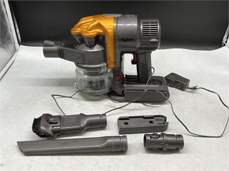 DYSON DC 16 VACUUM W/ACCESSORIES & CHARGER - WORK