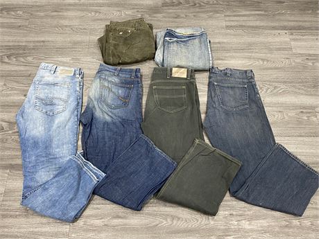 6 PAIRS OF JEANS - 36/32