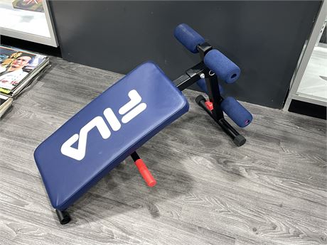 FILA SIT UP BENCH - LIKE NEW - 33”LONG 17”WIDE ADJUSTABLE HEIGHT