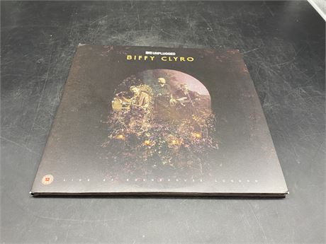 BIFFY CLYRO - LIVE AT ROUNDHOUSE LONDON 2 RECORDS & CD/DVD - GOOD CONDITION