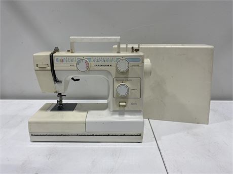 VINTAGE L-392 SEWING MACHINE (Needs cord)