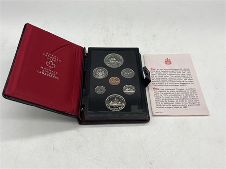 1975 RCM UNCIRCULATED DOUBLE DOLLAR SET - CONTAINS SILVER
