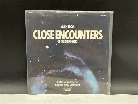 CLOSE ENCOUNTERS OF THE THIRD KIND - SOUNDTRACK LP - EXCELLENT (E)
