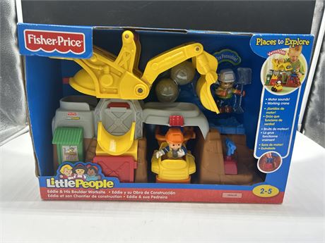 NEW IN BOX FISHER PRICE LITTLE PEOPLE CONSTRUCTION PLAYSET