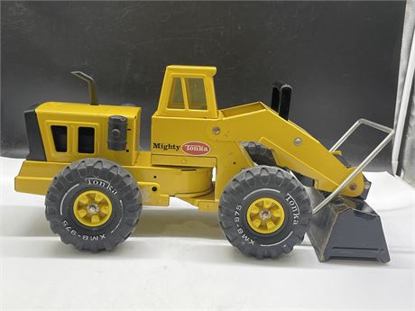 MIGHTY TONKA LOADER - GREAT CONDITION (19” LONG)