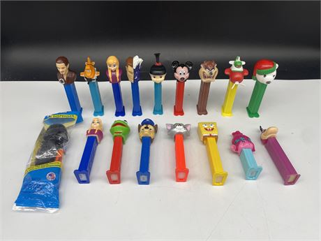 17 PEZ DISPENSERS (DARTH VADER IS NEW)