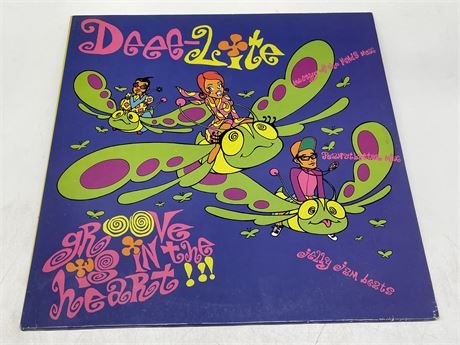 DEEE-LITE - GROOVE IS IN THE HEART / WHAT IS LOVE - EXCELLENT (E)