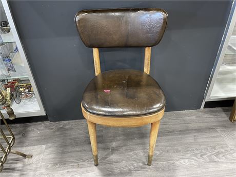 VINTAGE ONE PARK AVE CHAIR