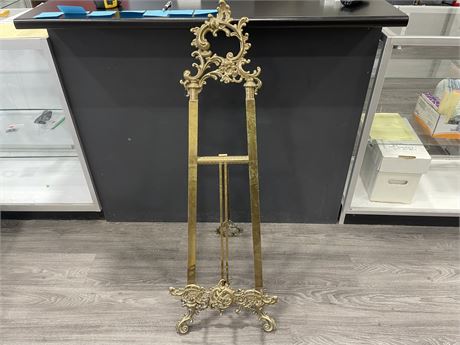 VINTAGE BRASS ORNATE PICTURE EASEL (15”x21”x44”)