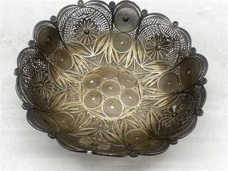 EXTREMELY FINE FILIGREE SILVER BOWL 7”
