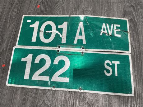 2 STREET SIGNS