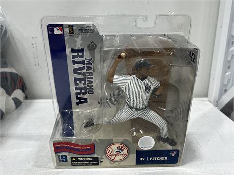 MARIANO RIVERA MCFARLANE IN PACKAGE