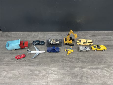 LOT OF VINTAGE DIECAST CARS, TRUCKS & ECT LARGEST IS 6”