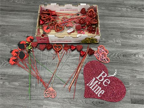 BOX OF VALENTINES DAY DECORATIONS
