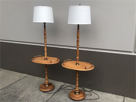 2 VINTAGE FLOOR TABLE LAMPS (MAPLE)