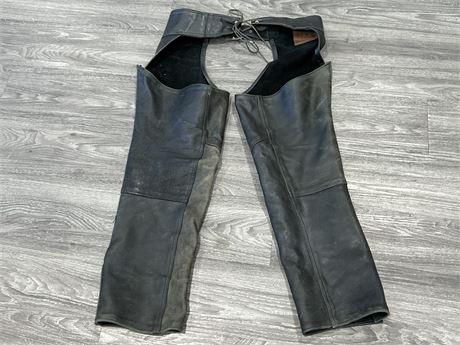 VINTAGE LEATHER MOTORCYCLE CHAPS