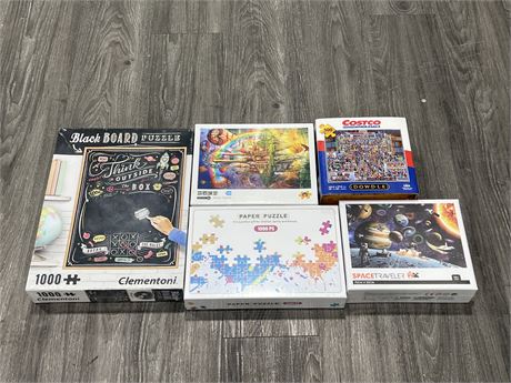 5 NEW 1000 / 500PC PUZZLES