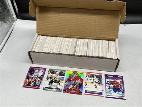 600 NHL CARDS