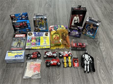 LOT OF COLLECTABLE FIGURES & OTHERS