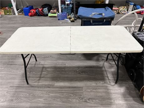 FOLD UP TABLE (6ft long)