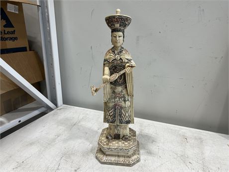 VINTAGE DETAILED ASAIN FEMALE FIGURE CARVING (20” tall)