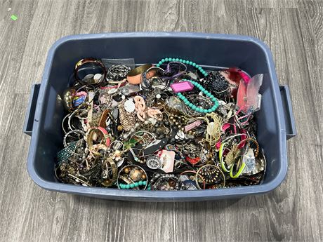 LARGE BIN OF COSTUME JEWELLERY AND ECT