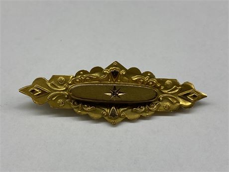 SIGNED 9CT GOLD VICTORIAN BROACH (1.5”)