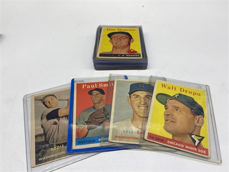 LOT OF MOSTLY 50’S BASEBALL CARDS